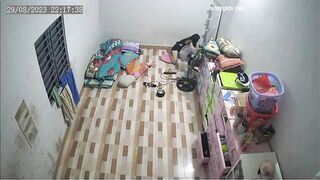 Hack cam động chứa mấy em karaoke tay vịn