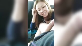 Mẹ vợ dâm vú to bú cu cho con rể trên ô tô phần 2