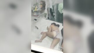 Thập thò rình mò em gái đang gọi cho ny nơi phòng trọ