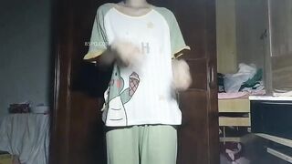 mấy bé học sinh bây giờ chất lượng thật 2k9 mà dáng đẹp quá