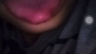 Con em họ dâm đãng cứ vạch lồn ra đòi tôi phá trinh