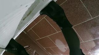 Quay lén wc nữ p9