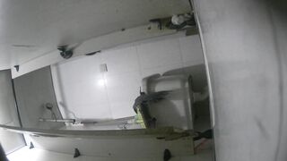 Quay lén wc nữ p24