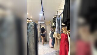 Chủ shop quần áo vú to khủng đít bự live sex