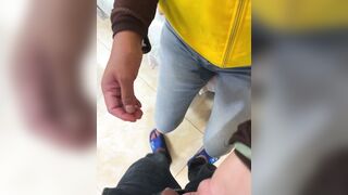 Gạ gẫm chị giao hàng dâm vú to lồn dâm chảy nước kích thích phần 2