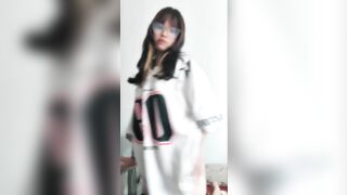 Trà My k10 tuy vú nhỏ nhưng lồn thì nhiều nước