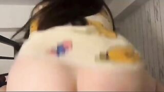 Loạn luân với em gái họ 2k9 vú bự khi ba má vắng nhà
