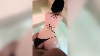 Nửa đêm rủ em ra hồ bơi căn hộ dập lút cán