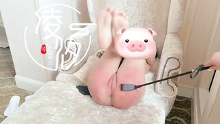 Đánh ghen cực thốn,đánh vào cái lồn dâm thèm cặc chồng người khác của ả nhân tình.