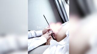 Dùng bút lông cù loét hột le cho em hầu gái vú bự sướng co giật banh lồn cho a xoa