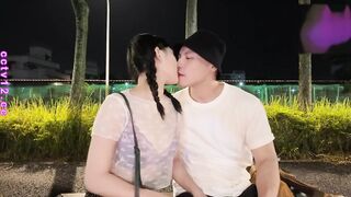Lần đầu date mà em đã bạo vậy rồi thì chuyển luôn