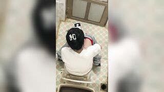 em hàng xóm ngày nào cũng cho rửa mắt hớ hênh quá