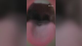 "Người yêu em coi được chắc nó ghen khóc luôn quá"