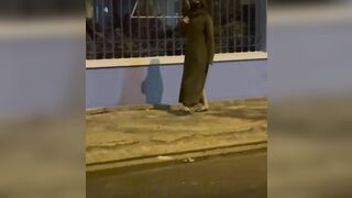 Rủ vợ dâm nửa đêm ra đường chịch public