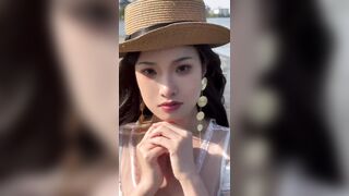 Lộ hậu trường chụp ảnh nude ở ngoài biển mặt dâm