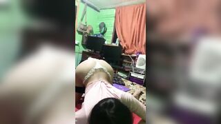 Hắn phun hết và ả lm cuồng nhiệt