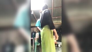 Thằng cháu 17 tuổi nứng cặc nhờ dì họ sục cặc 1 hồi đụ dì luôn.