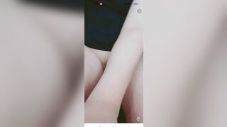 Em chuppy vú to lồn múp thủ dâm