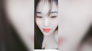 Em chuppy vú to lồn múp thủ dâm