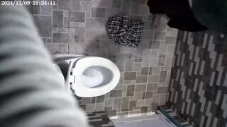 đặt cammara siêu nhỏ trong WC quán cafe quay lén gái - phần 2