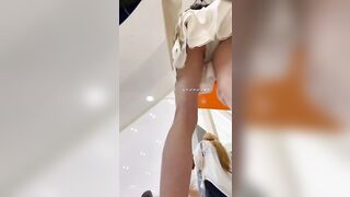 quay lén gái xinh mặc váy ngắn quần lót ren lọt khe đủ cả - phần 6