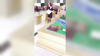 Gạ chịch em sales BĐS