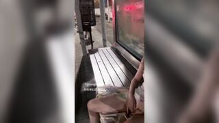 Gái xinh Loli mình dây, Bóp vú Móc lồn thủ dâm cho Người Vô Gia cư xem