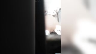 Lén lắp cam kín trg nhà tắm quay lén em dâu đi tắm #1