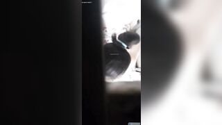 Lén lắp cam kín trg nhà tắm quay lén em dâu đi tắm #2