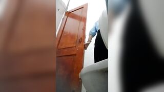 cammara ẩn Quay Lén WC các em xinh tươi nhìn nứng cặc - phần 27