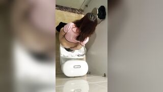 cammara ẩn Quay Lén WC các em xinh tươi nhìn nứng cặc - phần 37
