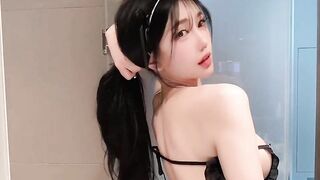 Hầu gái hay bồn chứa tinh hay cả hai 🙄🙄