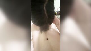 Cô em kế xinh đẹp và ngoan ngoãn
