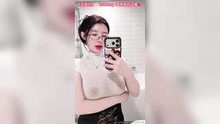 Em Thư Kí, Kính cận Vú to, Lồn Múp Nhiều Nước Ko lông, Thỏa gel Live Sex Thủ dâm rên