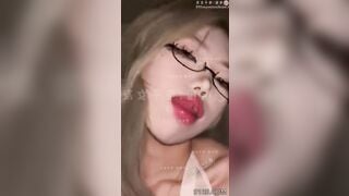 Với sự góp mặt của hiện tượng mạng Ahegao Bitch — một con thú tình dục bằng miệng