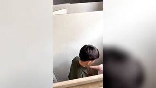 Quay lén wc cặp đôi sinh viên
