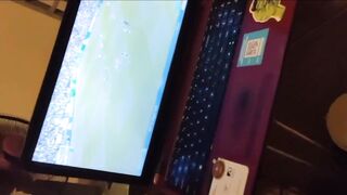 Vừa xem World cup vừa được em họ k9 bú cu quá phê