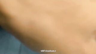 Con em gái đang ngủ thì bị thằng anh kế vào mò lồn