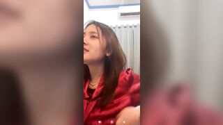 Gái xinh vú to live ap cho trai xem dâm đãng kích thích