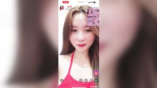 Lên honeycam vô tình bắt gặp con bạn thân call show kiếm tiền ăn tết