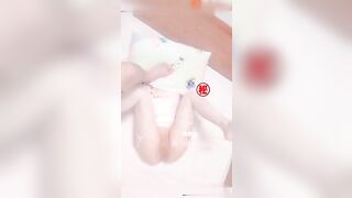 Sau khi xem video tự thỏa mãn của em gái, hắn ta trở nên dâm dục và biến cô thành nô