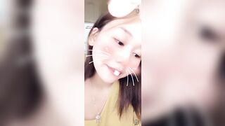 Meoxinhdep live app vừa nhảy vừa show cặp vú to khổng lồ của mình cho ae viewer xem