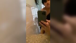 Đút cu vào địt thôi cũng nhầm lỗ để em phải nhắc