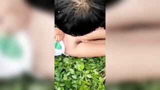 Đè móc lồn con em họ 16 tuổi lồn non thật tuyệt vời.