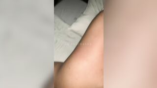 Những đoạn clip tranh thủ nữa đêm bố mẹ ngủ sang phòng e họ đụ trần e sướng tê cặc #3