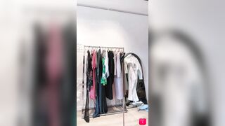 Hớ hênh, Chủ Shop quần áo Thay đồ Live stream, Lộ Vú Trong gương loli mình dây