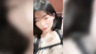 Hồng Nguyễn k7 nhìn cặp vú to tròn trắng nõn cx e nó