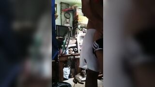 Thả rông ở nhà ko mặc sì líp em gái 17 tuổi bị anh họ đè đụ.