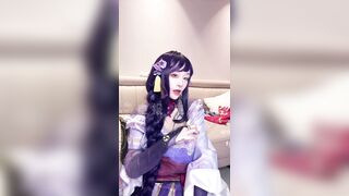 GÁI XINH XĂM TRỔ THỦ DÂM 8