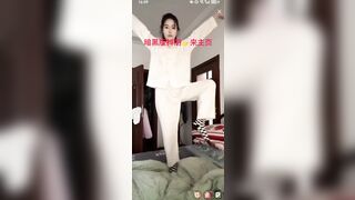 Gái xinh Trung Quốc, Trả Kèo Thua PK, Lộ cả Núm Vú, Vú To tròn